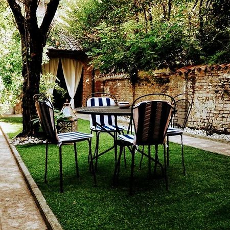 Garden Vittoria Vila Cremona Exterior foto